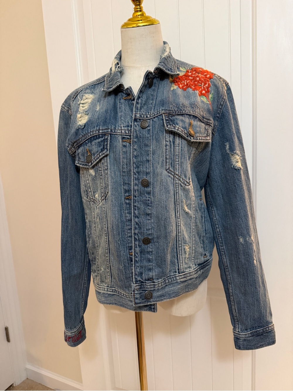 American Eagle Outfitters Distressed Jean Jacket Red Embroidered Flowers Medium